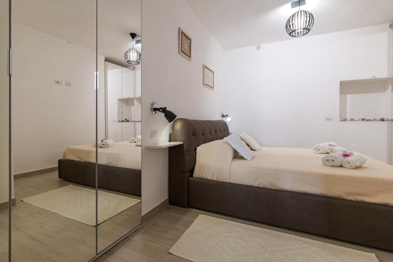 Purple Flower Suite Apartment Cala Gonone Dış mekan fotoğraf