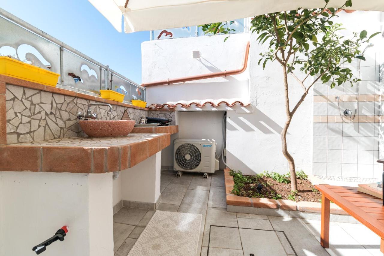 Purple Flower Suite Apartment Cala Gonone Dış mekan fotoğraf