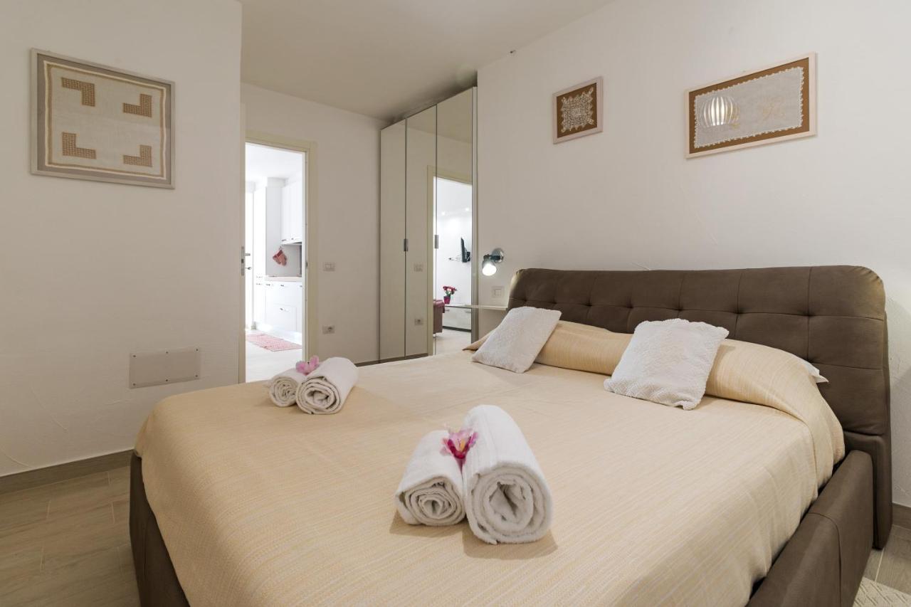 Purple Flower Suite Apartment Cala Gonone Dış mekan fotoğraf