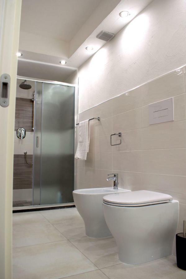 Purple Flower Suite Apartment Cala Gonone Dış mekan fotoğraf
